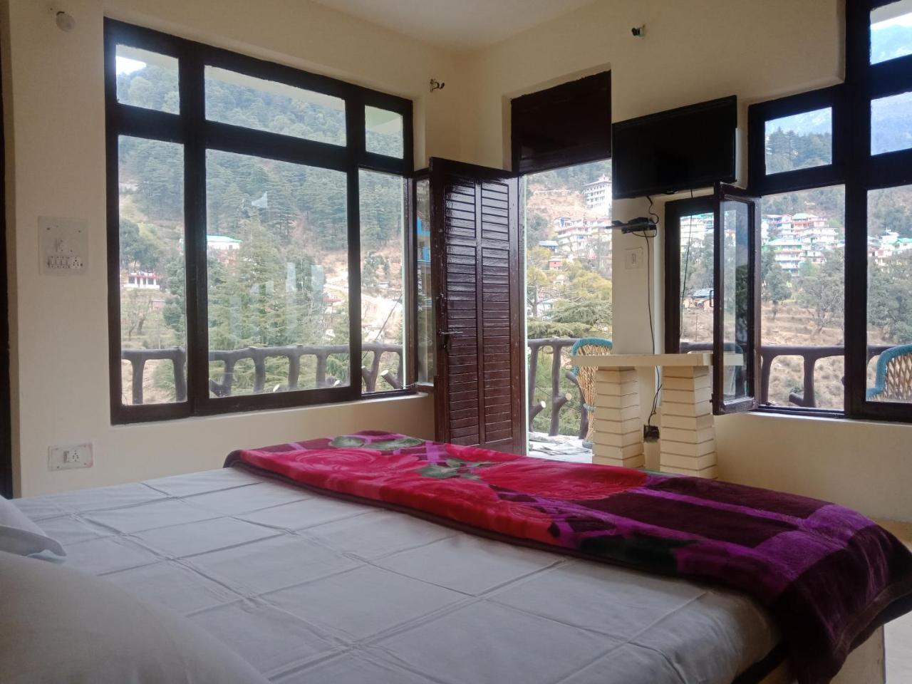 Hotel Pine Spring Dharamshala Eksteriør bilde